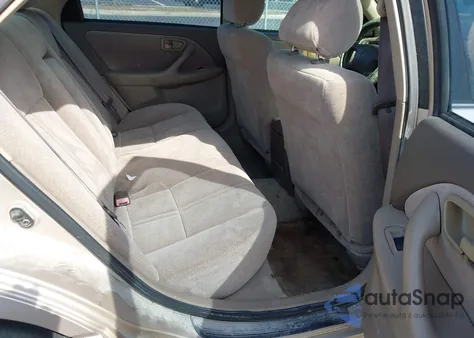 1999 Toyota Camry Le V6 z USA, uszkodzony, nr VIN 4T1BF28K9XU076498